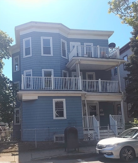 61 Grant St, Somerville, MA 02145