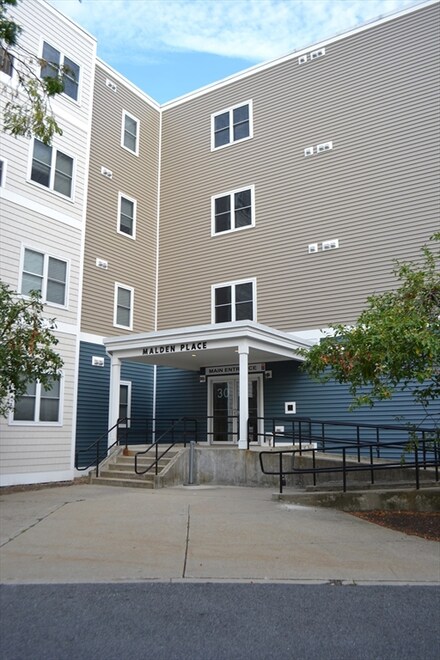 30 Franklin St Unit 205, Malden, MA 02148