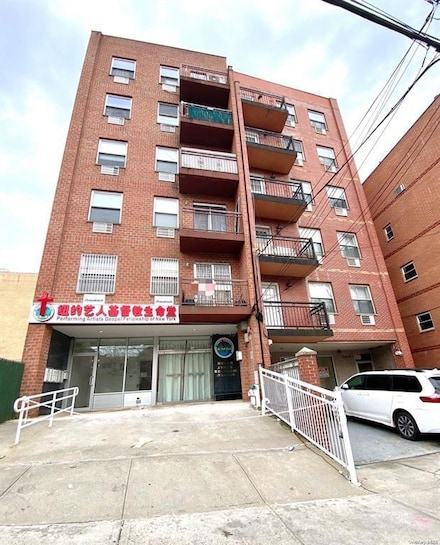 138-10 35th Ave Unit 3A, Flushing, NY 11354