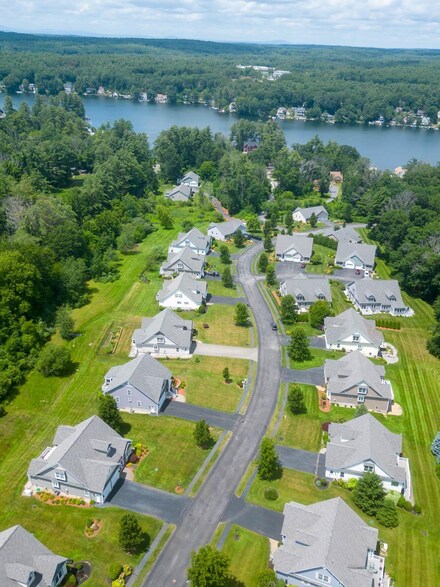 12 Harvest Rd, Windham, NH 03087