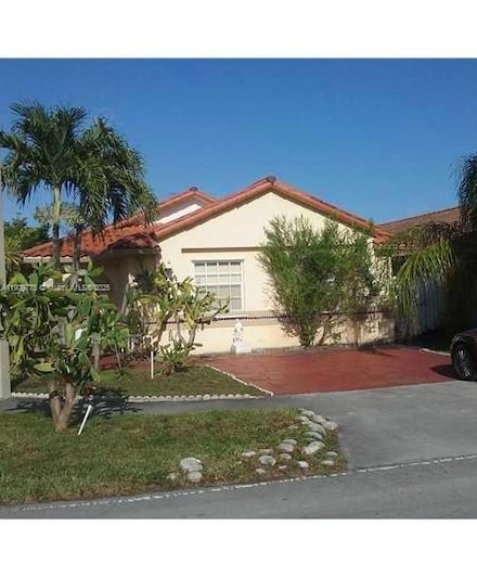 7599 W 4th Ct, Hialeah, FL 33014