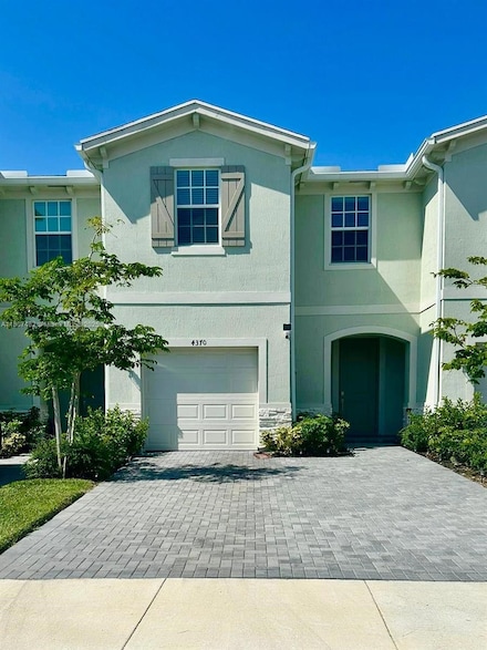 4370 Pond Lily Ln, Greenacres, FL 33467