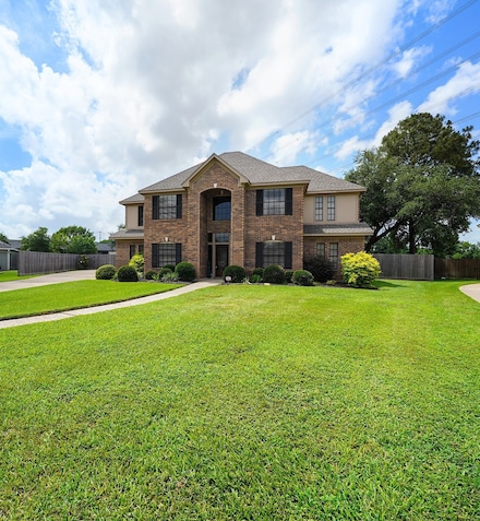 2202 Canterbury Ct, Deer Park, TX 77536