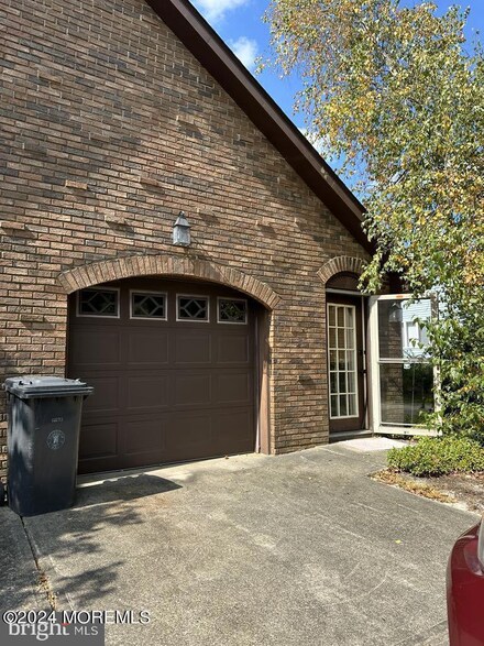 4 Cedar Ave Unit 10, Manahawkin, NJ 08050