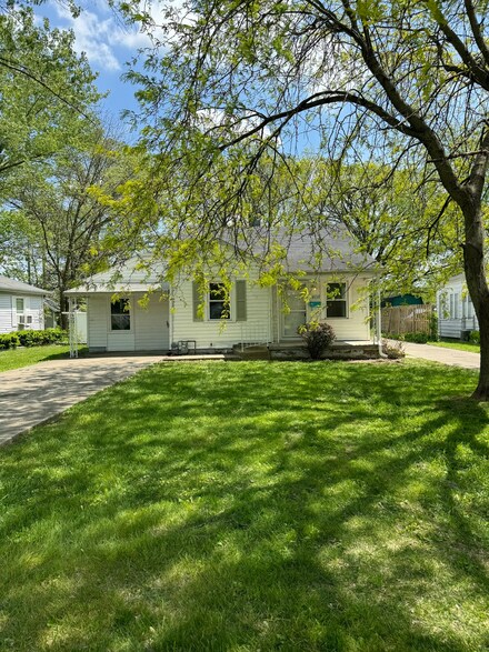 408 Federal Dr, Anderson, IN 46013