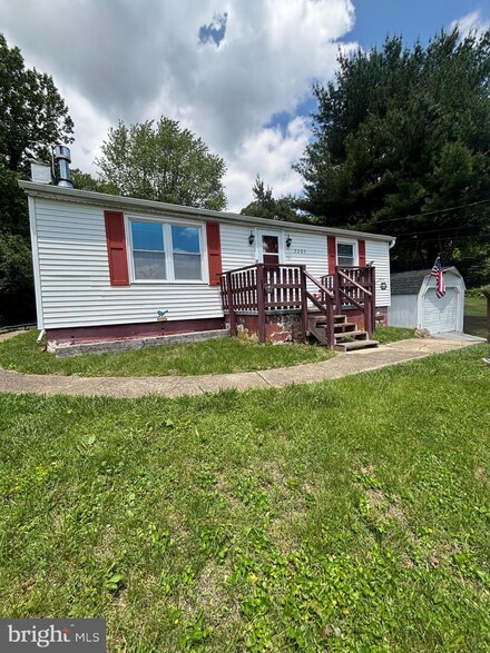 3205 Upper Valley Rd, Parkesburg, PA 19365