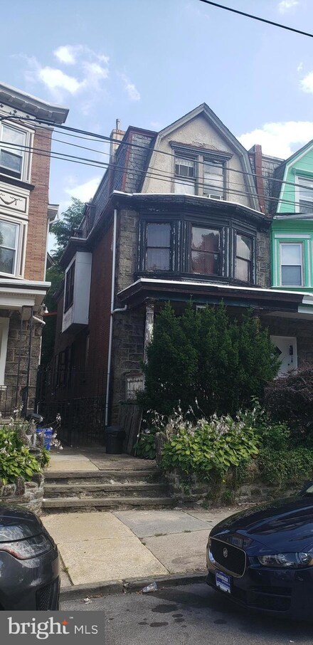 112 W Logan St, Philadelphia, PA 19144