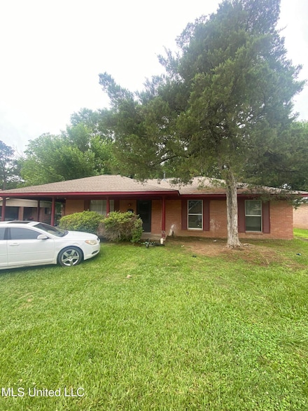 351 E Academy St, Canton, MS 39046