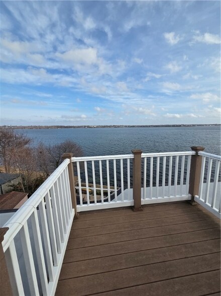 22 Hudson Place Unit 2, Cranston, RI 02905