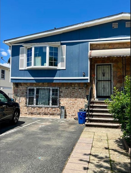 5 Chopin Ct Unit 2, Jersey City, NJ 07302
