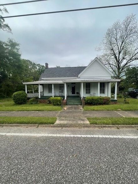 104 W Louisville St, Clayton, AL 36016