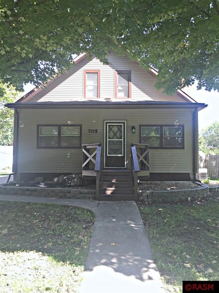705 705 Brooks St, Arlington, MN 55307