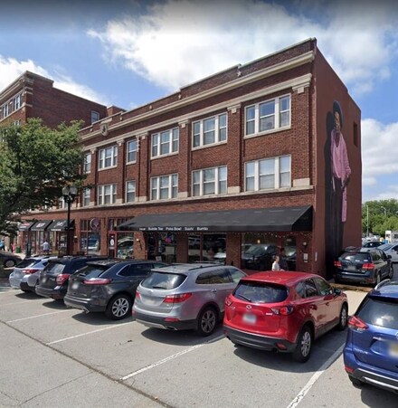 450 Massachusetts Ave Unit 303, Indianapolis, IN 46204