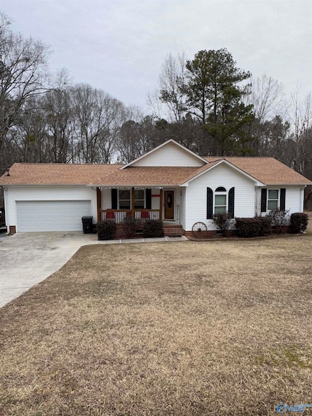 3178 Berkley Hills Dr W, Gadsden, AL 35907