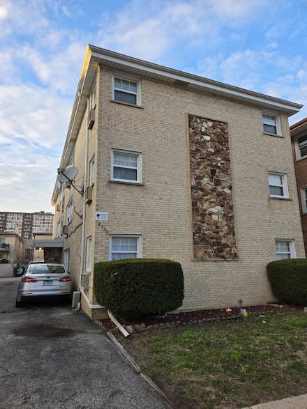 8706 W Summerdale Ave Unit 2N, Chicago, IL 60656
