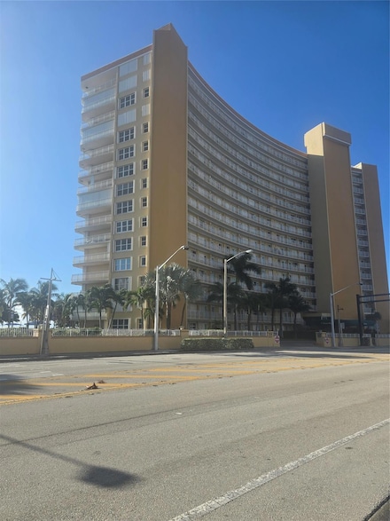 328 N Ocean Blvd, Pompano Beach, FL 33062