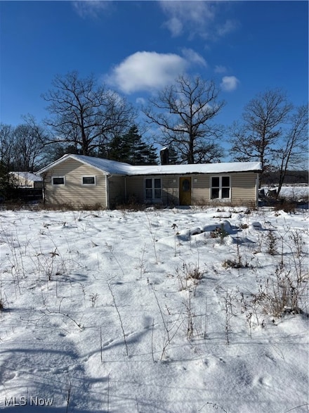 511 Bandy Rd, North Benton, OH 44449