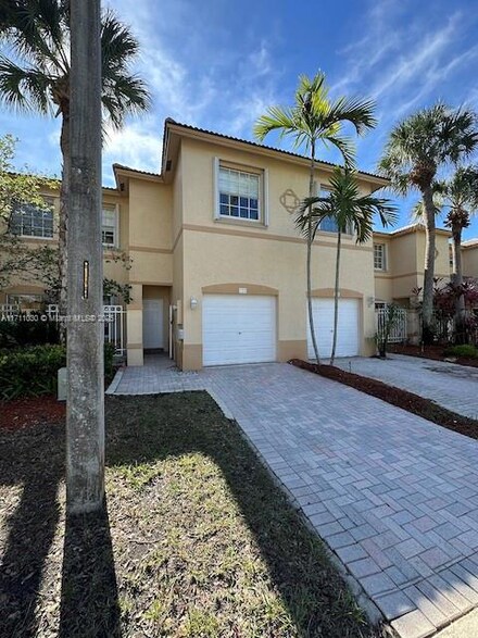 725 NW 170th Terrace Unit 725, Pembroke Pines, FL 33028