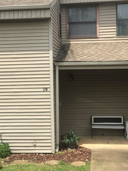 135 Hillview Dr, Fairfield Bay, AR 72088