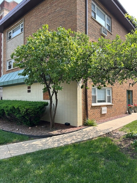 214 S Oak Park Ave Unit 2, Oak Park, IL 60302