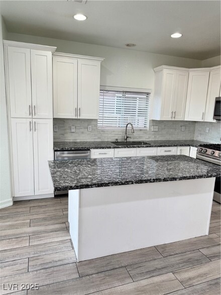 3805 Carisbrook Dr, North Las Vegas, NV 89081