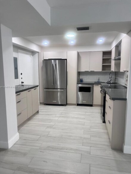 250 174th St Unit 1211, Sunny Isles Beach, FL 33160