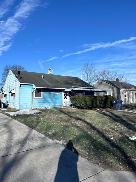 187 Little Flower Ln, Columbus, OH 43213