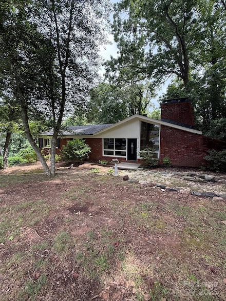 2036 10th Street Place NW, Hickory, NC 28601