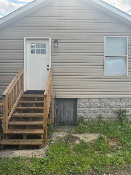 161 5th Ave, Sharon, PA 16146