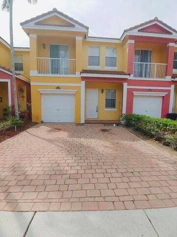 2209 Shoma Dr, Royal Palm Beach, FL 33414