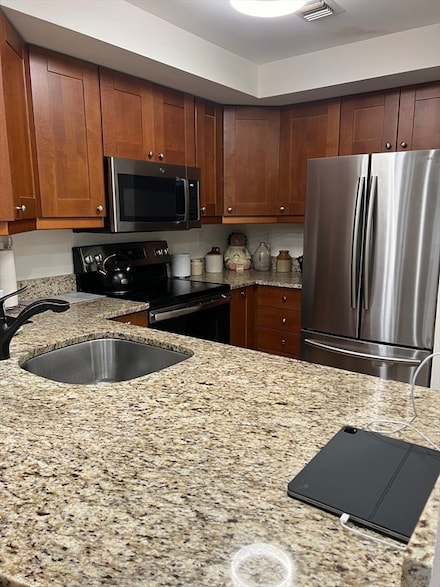 183 Oak St Unit 309, Newton Upper Falls, MA 02464