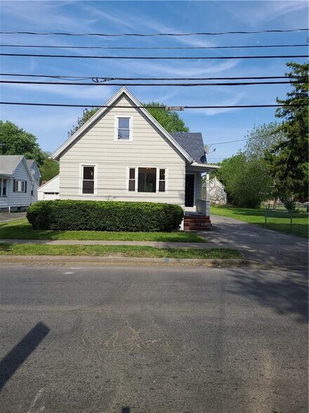 442 Glide St, Rochester, NY 14606
