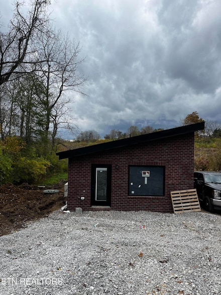 300 Old Mail Rd, Crossville, TN 38555