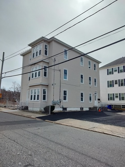 269 Brightman St Unit 2, Fall River, MA 02720