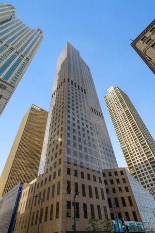 950 N Michigan Ave Unit 4401, Chicago, IL 60611