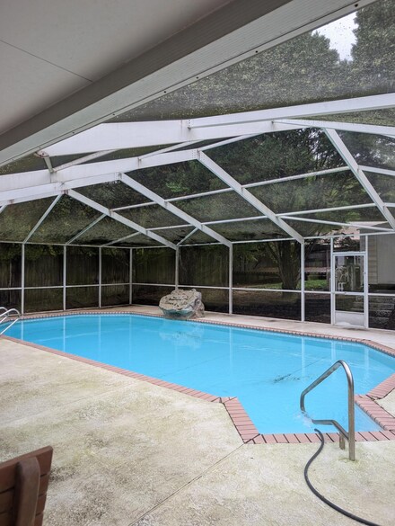 2303 Canal Dr, Niceville, FL 32578