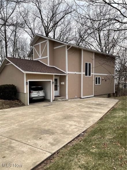 495 Cahoon Rd, Bay Village, OH 44140