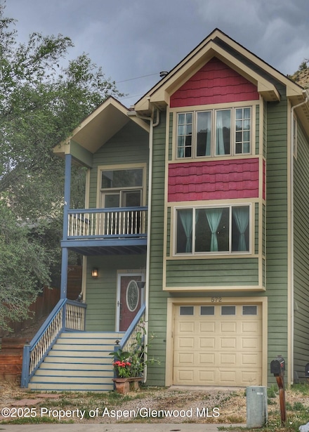 572 E Main St, New Castle, CO 81647