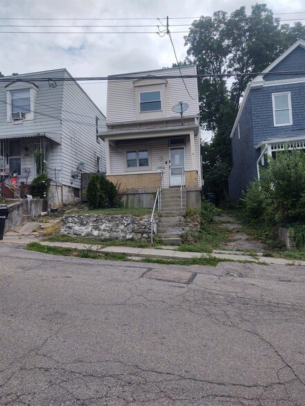 1966 Kentucky Ave, Cincinnati, OH 45223