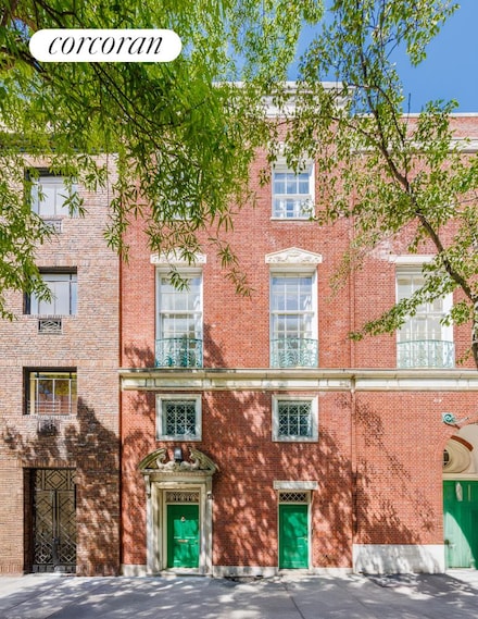 67 E 93rd St, New York, NY 10128