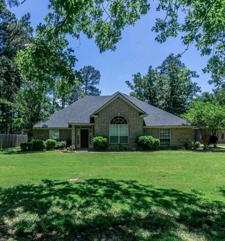 4034 Pinewood St, Benton, LA 71006
