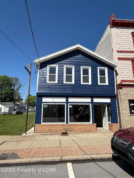 326 Centre St, Freeland, PA 18224