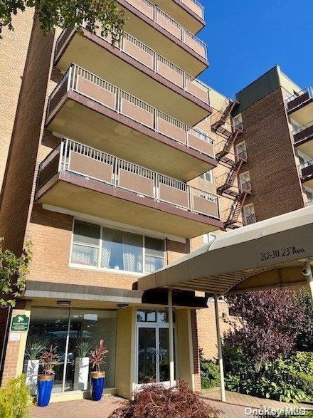 212-30 23rd Ave Unit 1E, Bayside, NY 11360