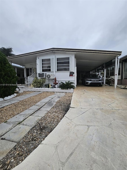 2848 W Marina Dr, Fort Lauderdale, FL 33312