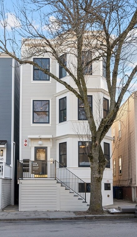 41 Wordsworth St Unit PH, Boston, MA 02128