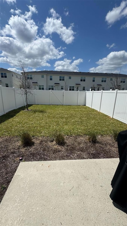 320 Nine Iron Dr, Davenport, FL 33896