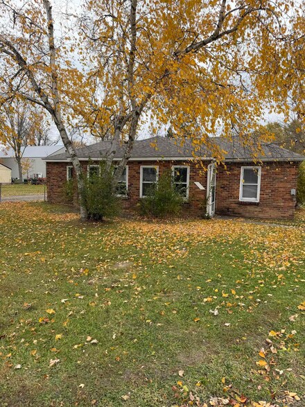 3016 Fairview St, Saginaw, MI 48601