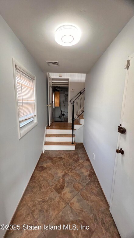 3770 Hylan Blvd, Staten Island, NY 10308