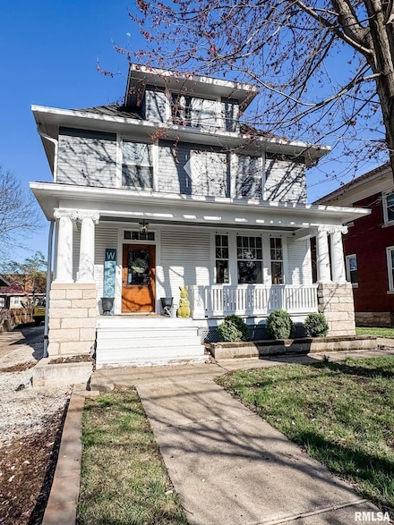 136 N 24th St, Quincy, IL 62301