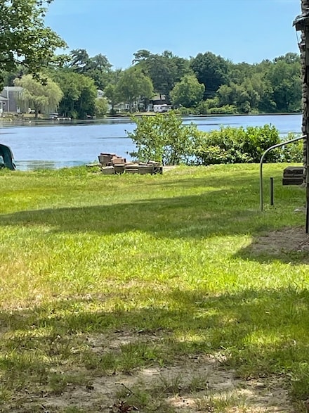 56 Lakeside Ave, North Dartmouth, MA 02747